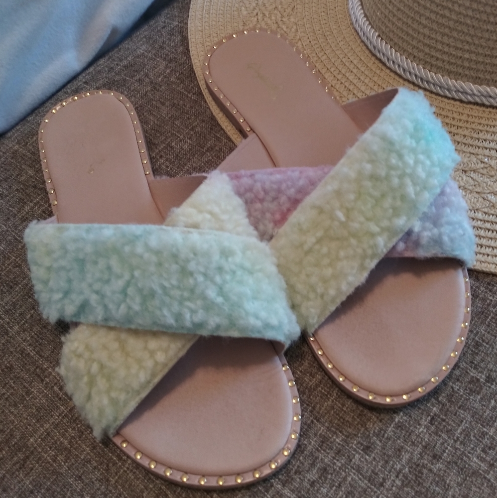Furry Criss Cross Sandals